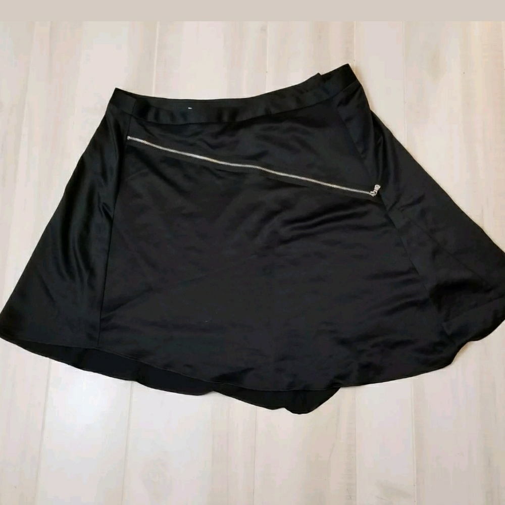 Lane Bryant Black Zipper Accent Skirt